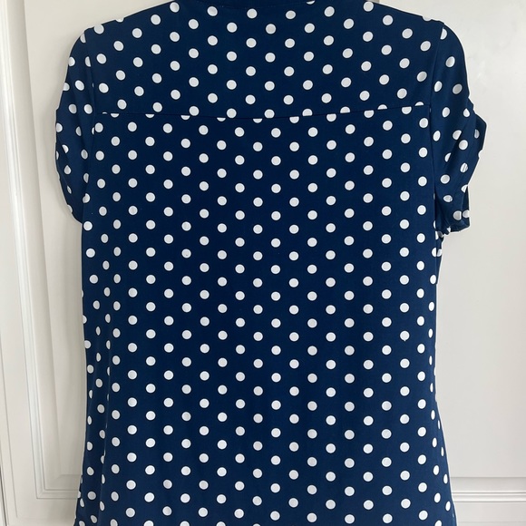 BCBG MaxAzria Polka Dot Snap Button Down Cap Sleeve Blue & White M - Picture 3 of 7